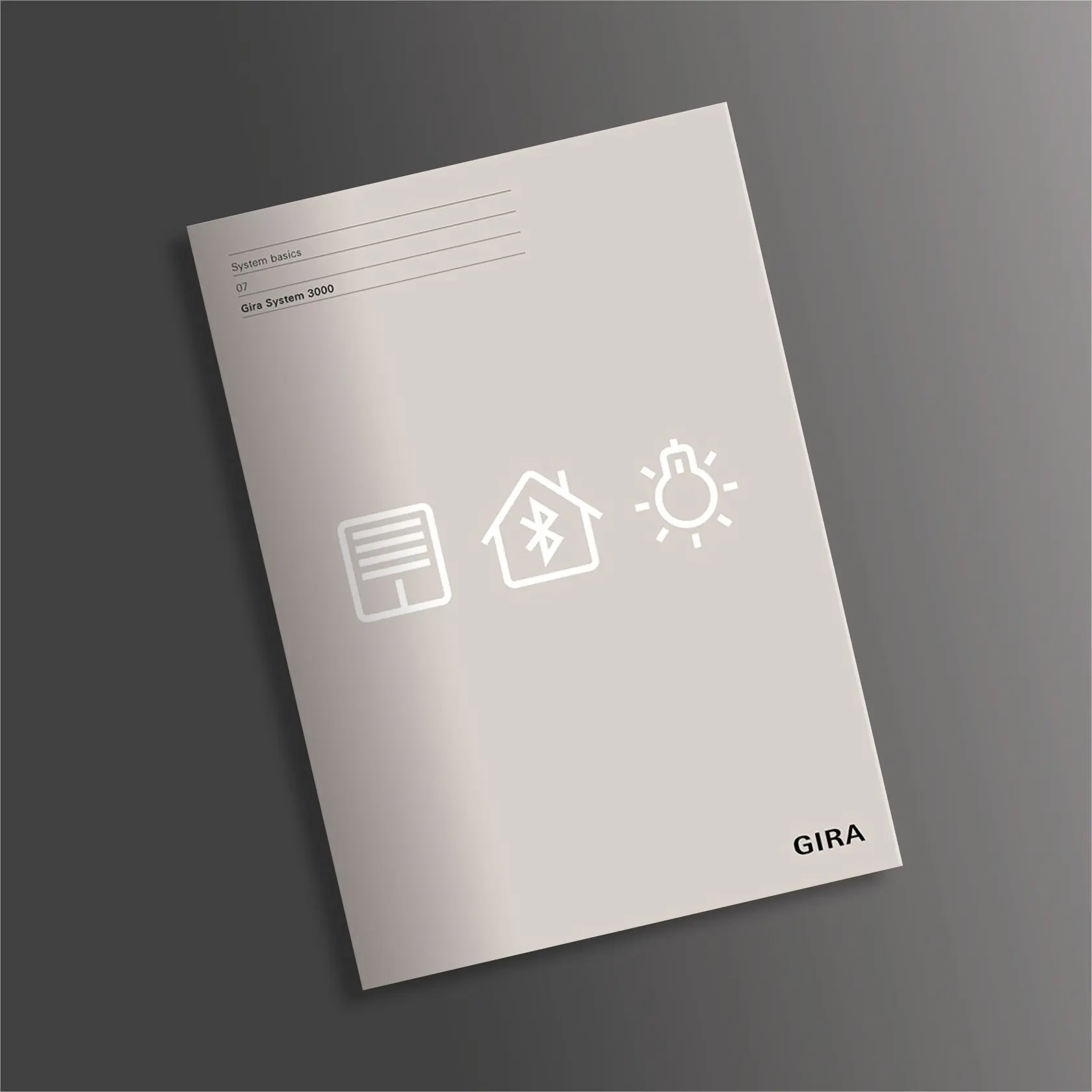Forsiden til brosjyren Gira System 3000, med beige bakgrunnsfarge og tre ikoner som representerer persiennestyring, smartstyring via Bluetooth og lysstyring.